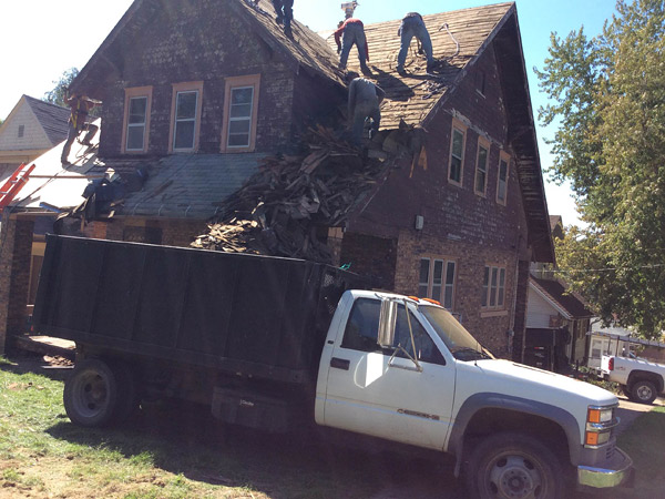 Roofer in Siouxland, Sioux City Iowa (IA), South Dakota (SD)